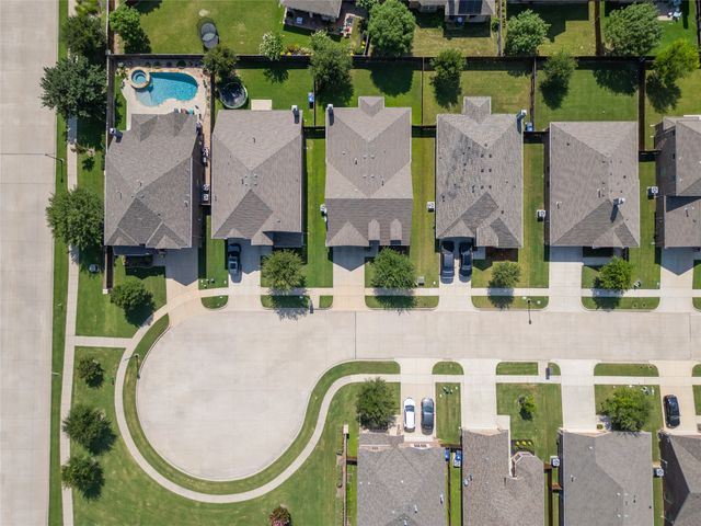 520 Rustic Oak Lane, Mckinney, TX 75072