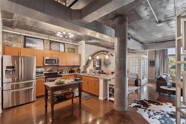 10 N SUMMERLIN AVENUE 13, Orlando, FL 32801