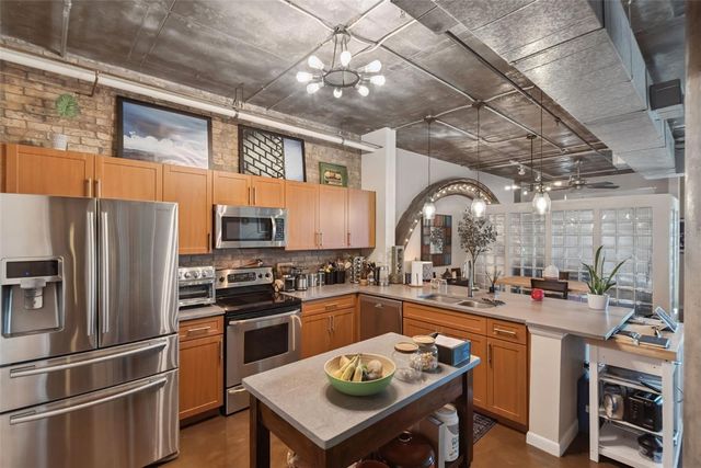 10 N SUMMERLIN AVENUE 13, Orlando, FL 32801