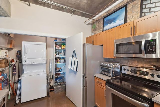 10 N SUMMERLIN AVENUE 13, Orlando, FL 32801