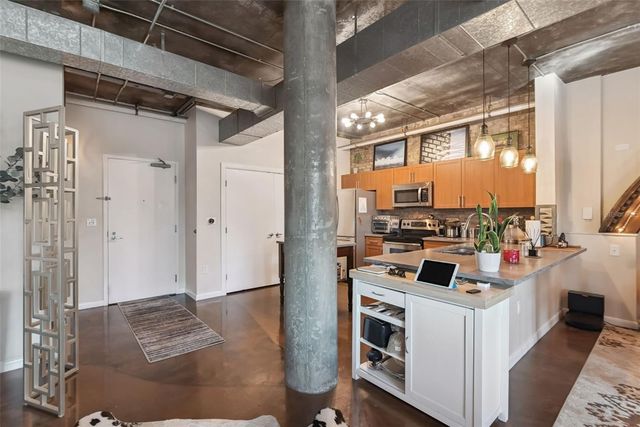 10 N SUMMERLIN AVENUE 13, Orlando, FL 32801