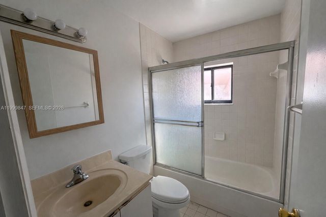 7891 W 29th Way 202, Hialeah, FL 33018