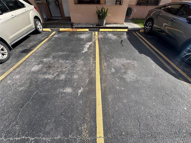 7891 W 29th Way 202, Hialeah, FL 33018