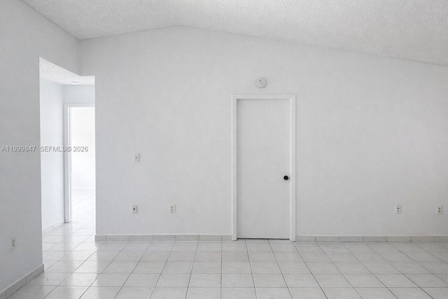 7891 W 29th Way 202, Hialeah, FL 33018