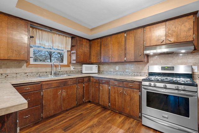 4451 RENIER ROAD, Green Bay, WI 54311