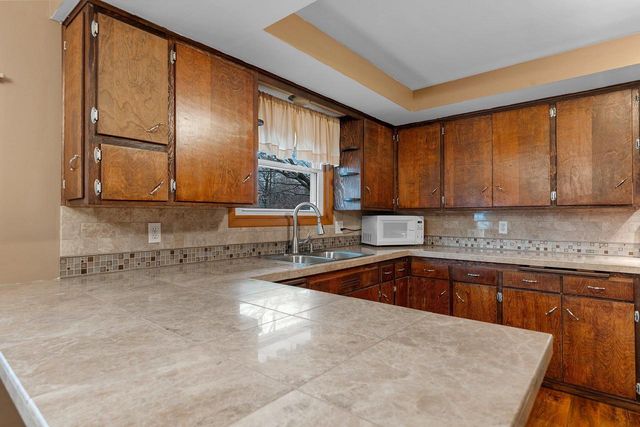 4451 RENIER ROAD, Green Bay, WI 54311