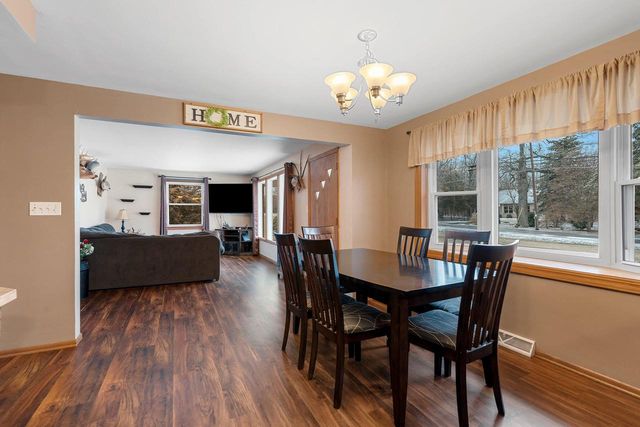 4451 RENIER ROAD, Green Bay, WI 54311