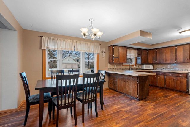 4451 RENIER ROAD, Green Bay, WI 54311