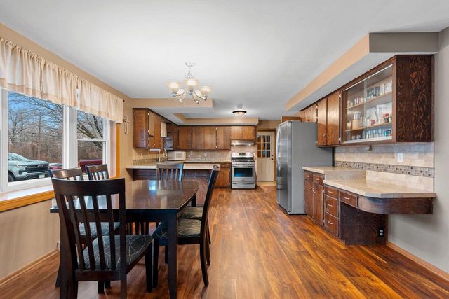 4451 RENIER ROAD, Green Bay, WI 54311