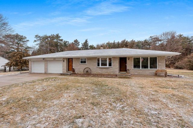 4451 RENIER ROAD, Green Bay, WI 54311