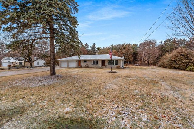 4451 RENIER ROAD, Green Bay, WI 54311