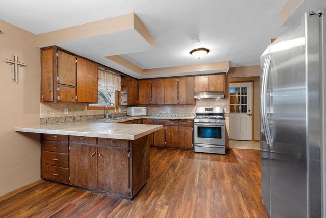 4451 RENIER ROAD, Green Bay, WI 54311