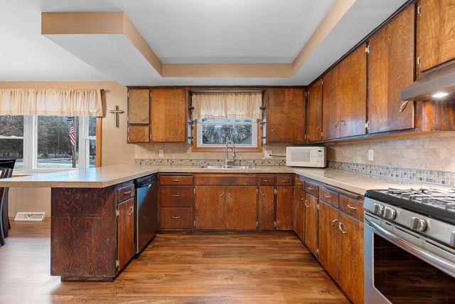 4451 RENIER ROAD, Green Bay, WI 54311