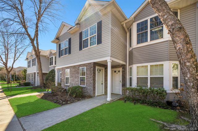 108 Maya Circle, Central Islip, NY 11722