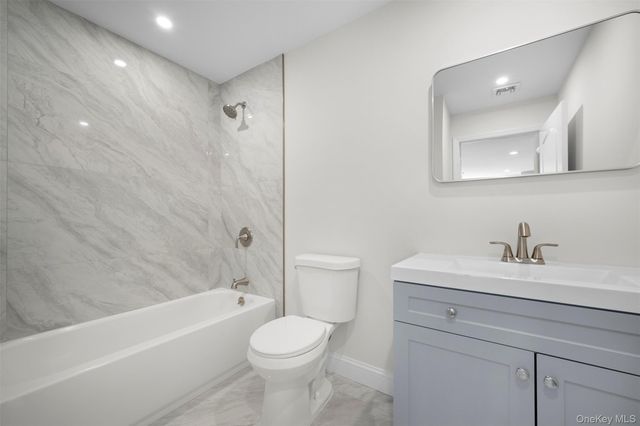 108 Maya Circle, Central Islip, NY 11722