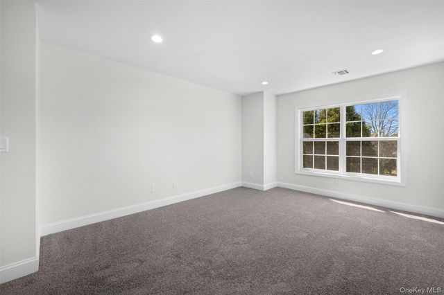 108 Maya Circle, Central Islip, NY 11722