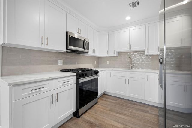 108 Maya Circle, Central Islip, NY 11722