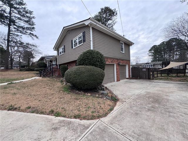 3954 Manhattan NE Drive, Kennesaw, GA 30144