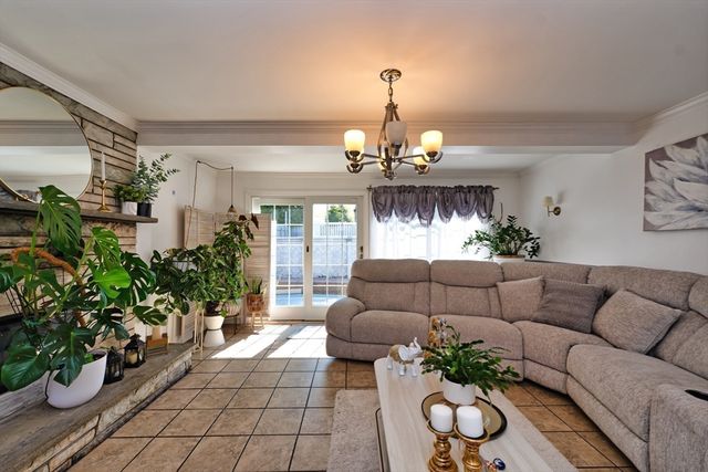 235 Chavenson St, Fall River, MA 02723