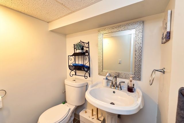 235 Chavenson St, Fall River, MA 02723