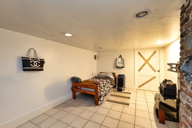 235 Chavenson St, Fall River, MA 02723