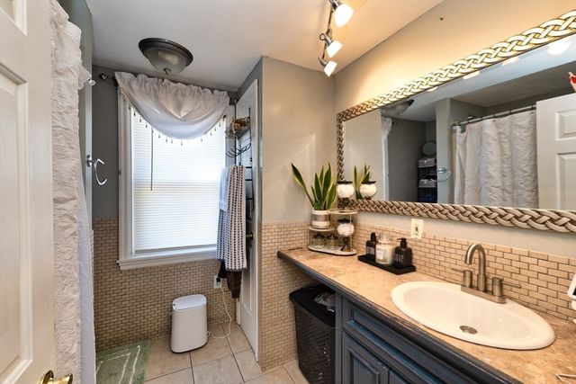 235 Chavenson St, Fall River, MA 02723