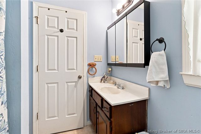 3939 Dunbar Avenue, New Albany, IN 47150