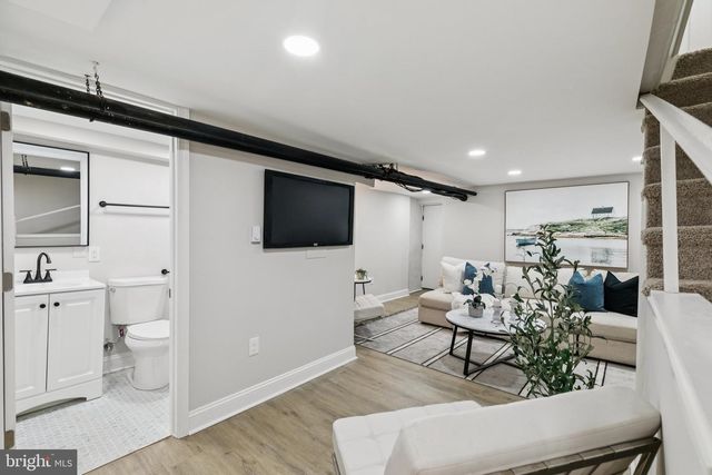 6520 N 17TH ST, Philadelphia, PA 19126