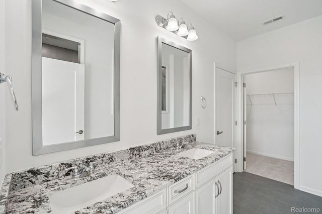 807 Kelpie Drive, Pittsfield Charter Township, MI 48108