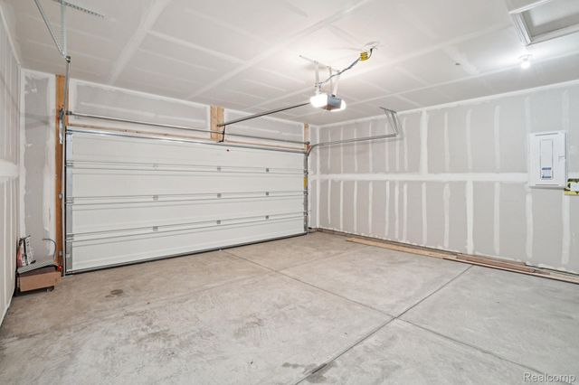 807 Kelpie Drive, Pittsfield Charter Township, MI 48108