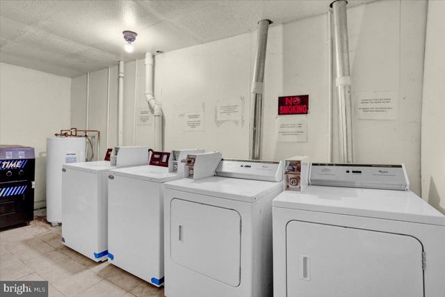 121 S 6TH ST, Reading, PA 19602