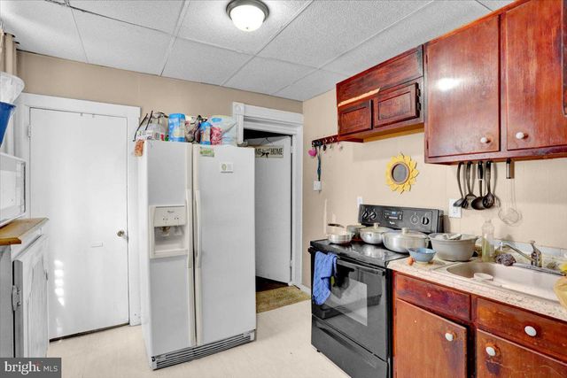 121 S 6TH ST, Reading, PA 19602