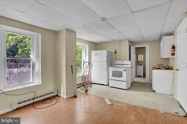 121 S 6TH ST, Reading, PA 19602