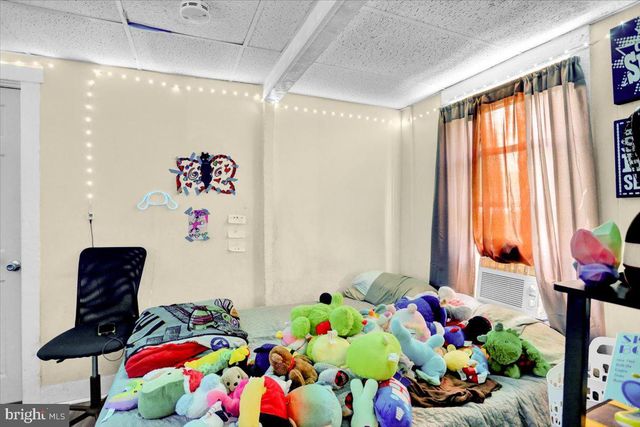 121 S 6TH ST, Reading, PA 19602