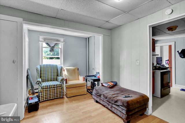 121 S 6TH ST, Reading, PA 19602