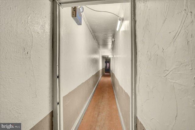 121 S 6TH ST, Reading, PA 19602