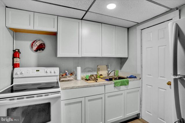 121 S 6TH ST, Reading, PA 19602