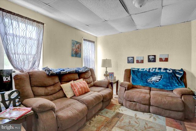 121 S 6TH ST, Reading, PA 19602