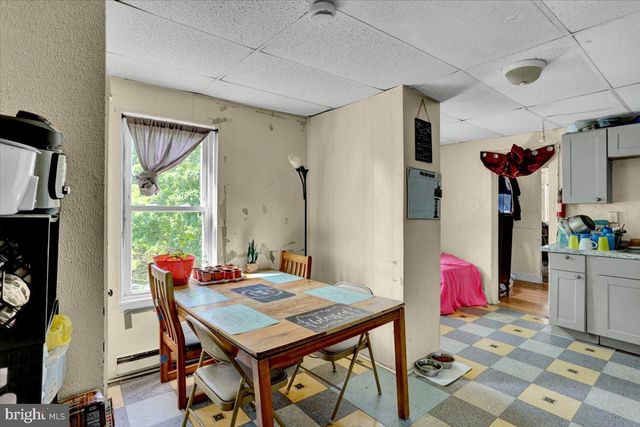 121 S 6TH ST, Reading, PA 19602