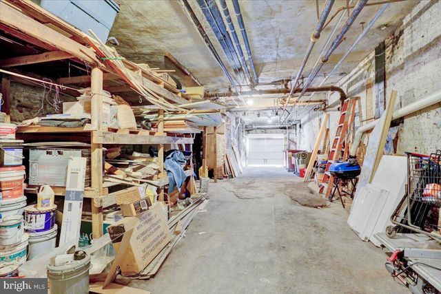 121 S 6TH ST, Reading, PA 19602