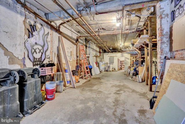 121 S 6TH ST, Reading, PA 19602