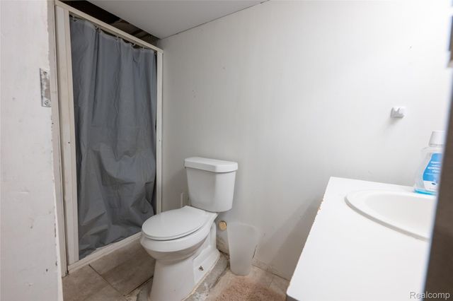 17777 Matthews Street, Riverview, MI 48193