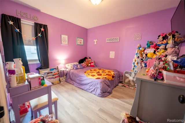 17777 Matthews Street, Riverview, MI 48193