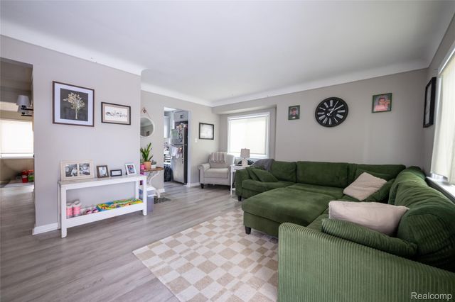 17777 Matthews Street, Riverview, MI 48193