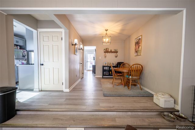 17777 Matthews Street, Riverview, MI 48193