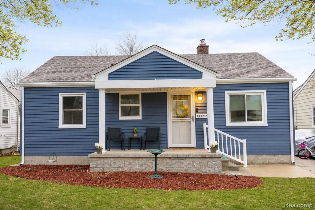 17777 Matthews Street, Riverview, MI 48193