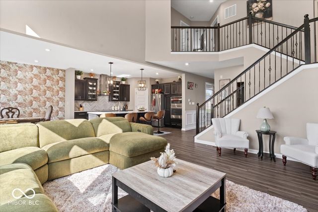 6037 Shallow Creek Lane, Indianapolis, IN 46237