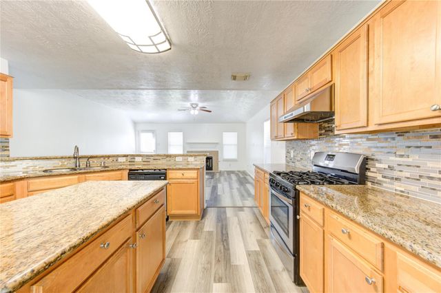 7930 Northfork Hollow Lane, Richmond, TX 77407