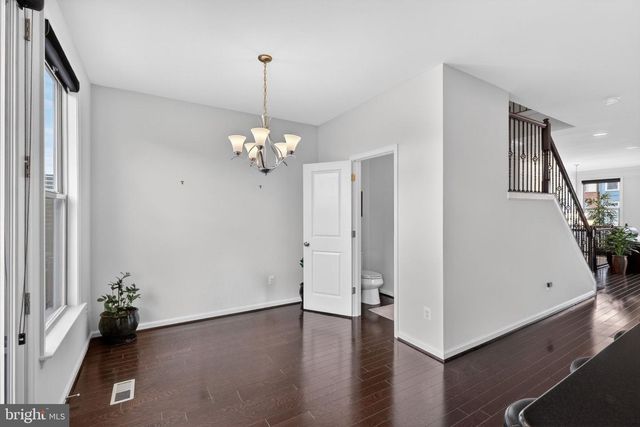 42410 DOGWOOD GLEN SQ, Sterling, VA 20166