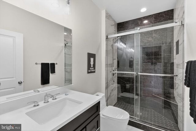 42410 DOGWOOD GLEN SQ, Sterling, VA 20166